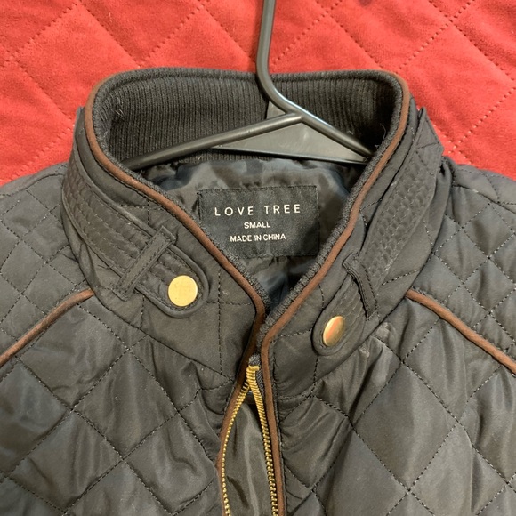 Vest - Picture 2 of 5